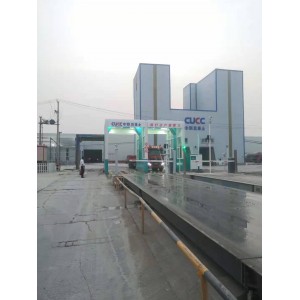 隧道式洗輪機(jī)  全自動(dòng)感應(yīng)龍門洗車機(jī)